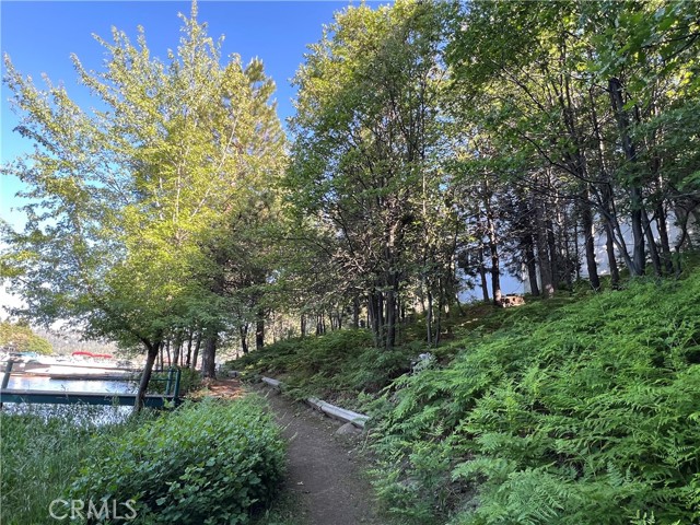 27453 North Bay Road, Lake Arrowhead CA: https://media.crmls.org/medias/8cfb3e03-2377-4452-9153-070a77c211d4.jpg