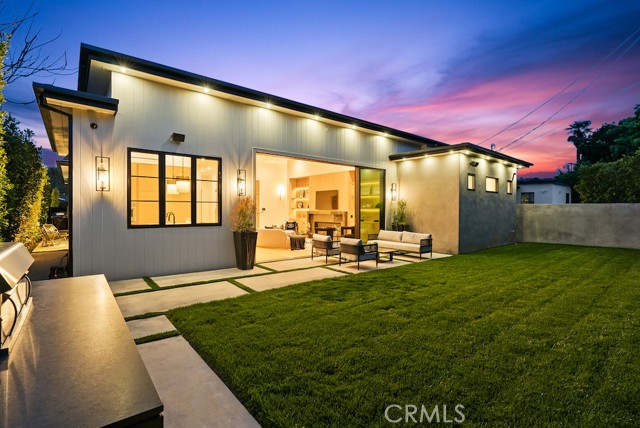5727 Cahill Avenue, Tarzana CA: https://media.crmls.org/medias/8cfb9f04-d80b-4042-b72c-725cbc106ff4.jpg