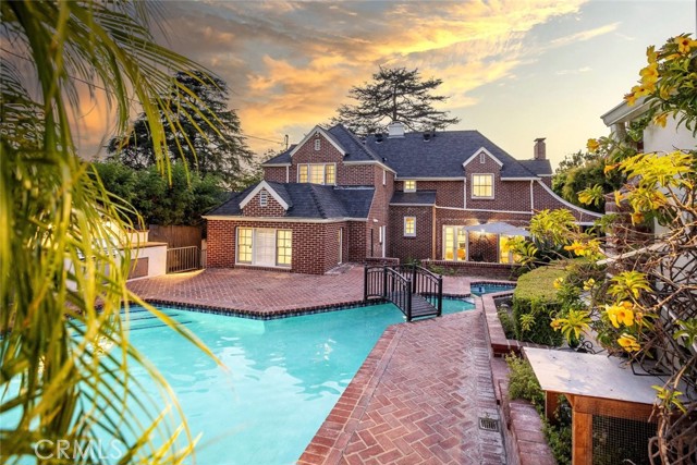 1640 Ard Eevin Avenue, Glendale CA: https://media.crmls.org/medias/8cfbe361-2a99-44e6-9263-7dfec3382c98.jpg