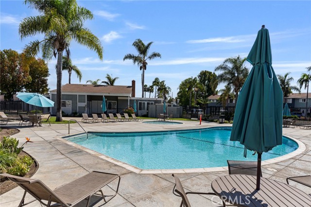 Detail Gallery Image 27 of 34 For 9831 Continental Dr., Huntington Beach,  CA 92646 - 2 Beds | 1/1 Baths