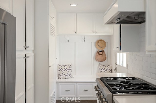 2825 Valley Drive, Manhattan Beach, California 90266, 4 Bedrooms Bedrooms, ,2 BathroomsBathrooms,Residential,Sold,Valley,SB21214274