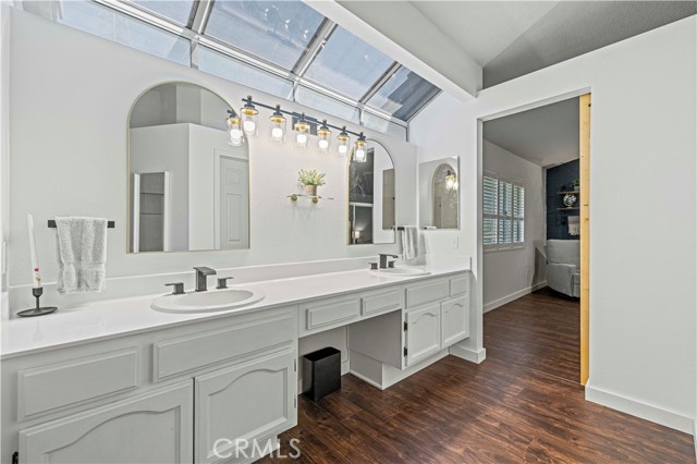 28777 Kathleen Avenue, Saugus CA: https://media.crmls.org/medias/8cfd3814-46c9-4ec2-b844-eb94b4a81780.jpg