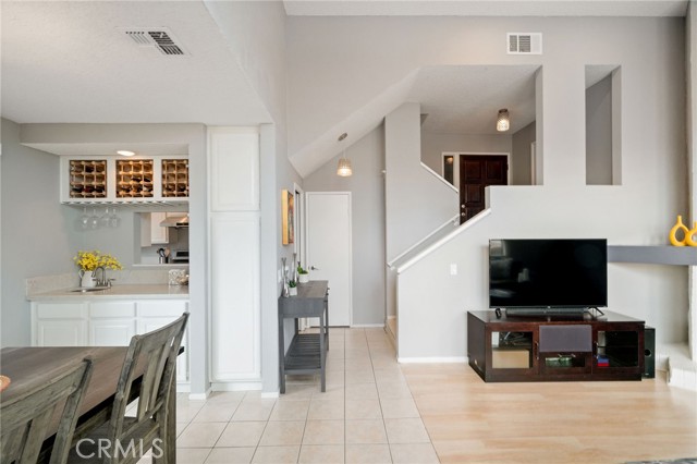Detail Gallery Image 5 of 37 For 1012 S Marengo Ave #4,  Alhambra,  CA 91803 - 3 Beds | 2/1 Baths