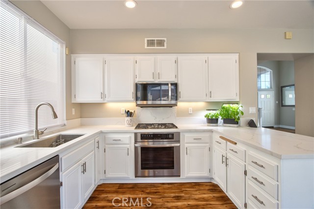 29708 Gracilior Drive, Escondido CA: https://media.crmls.org/medias/8cfe95ff-bd76-423f-b767-eb67744b8f33.jpg
