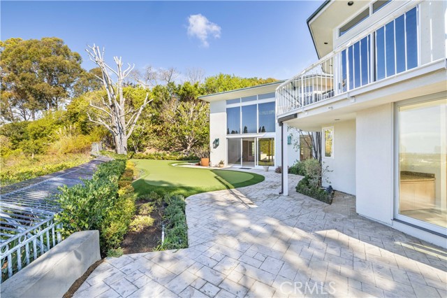 2 Inverness Lane, Newport Beach CA: https://media.crmls.org/medias/8cff1321-3754-447f-977c-3ea0d73122f4.jpg