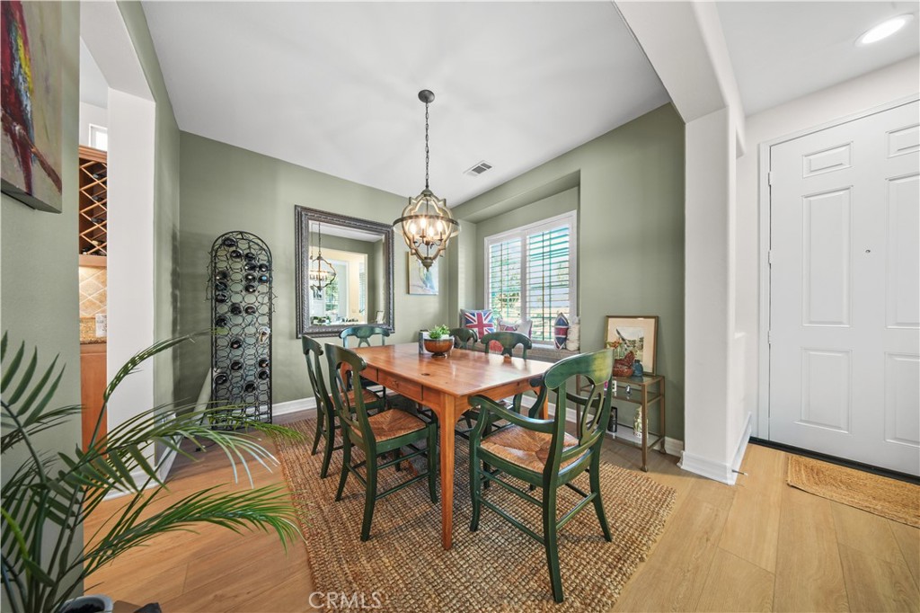 MLS #OC25274767 image #8