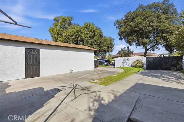 Detail Gallery Image 34 of 44 For 2101 S Hickory, Santa Ana,  CA 92707 - 3 Beds | 2 Baths