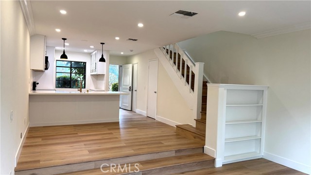 Detail Gallery Image 11 of 22 For 196 Pineview, Irvine,  CA 92620 - 2 Beds | 1/1 Baths