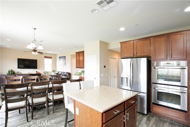 Detail Gallery Image 10 of 42 For 34325 Blossoms Dr, Lake Elsinore,  CA 92532 - 4 Beds | 2/1 Baths