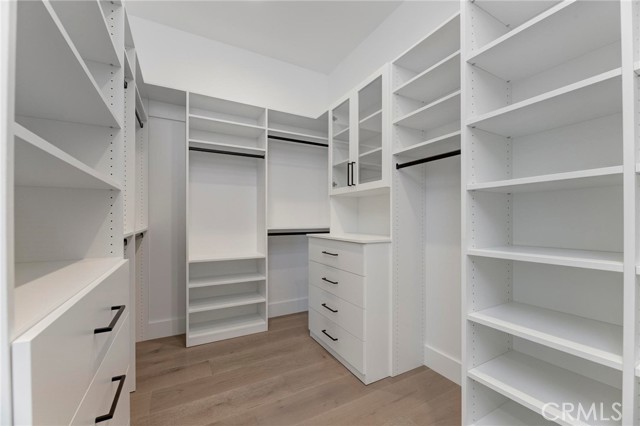 Primary - Walk in closet