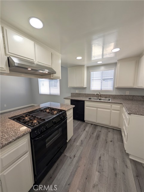 Detail Gallery Image 23 of 59 For 527 E Colorado Bld #B,  Monrovia,  CA 91016 - 2 Beds | 2 Baths