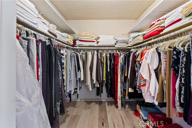 6065 Saint Augustine Drive, Riverside CA: https://media.crmls.org/medias/8d00ed63-6770-4893-9306-c6d99480c297.jpg