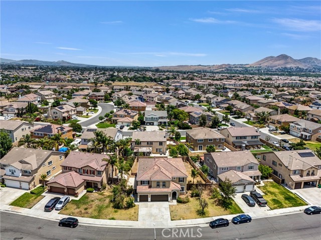 6556 Wells Springs Street, Eastvale CA: https://media.crmls.org/medias/8d01ca1c-b05e-4889-a2d6-ed6fe28072c6.jpg