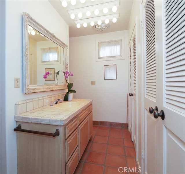 1 Via La Cima, Rancho Palos Verdes, California 90275, 2 Bedrooms Bedrooms, ,1 BathroomBathrooms,Residential,Sold,Via La Cima,PV21253168