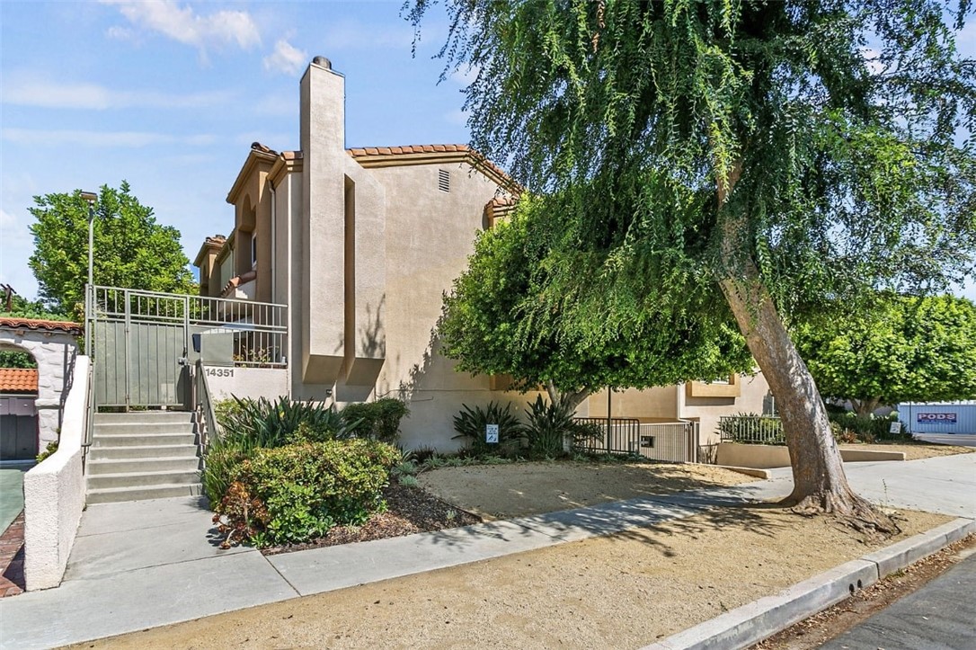 Detail Gallery Image 22 of 22 For 14351 Magnolia Bld #4,  Sherman Oaks,  CA 91423 - 2 Beds | 3 Baths