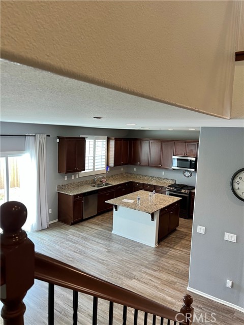 Detail Gallery Image 15 of 41 For 15182 Paseo Verde, Victorville,  CA 92394 - 4 Beds | 3 Baths