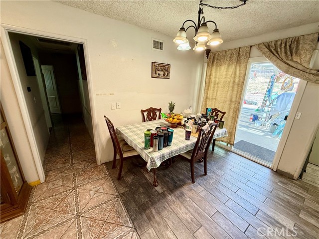 Detail Gallery Image 13 of 34 For 19107 Lyle Ave, Corona,  CA 92881 - 3 Beds | 2 Baths