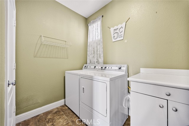 Detail Gallery Image 36 of 52 For 6119 Pilar, Bakersfield,  CA 93306 - 4 Beds | 3 Baths