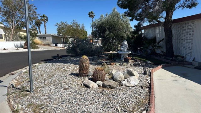 69481 Midpark Drive, Desert Hot Springs CA: https://media.crmls.org/medias/8d041281-5773-4f8f-ba5d-5731791c1f3b.jpg