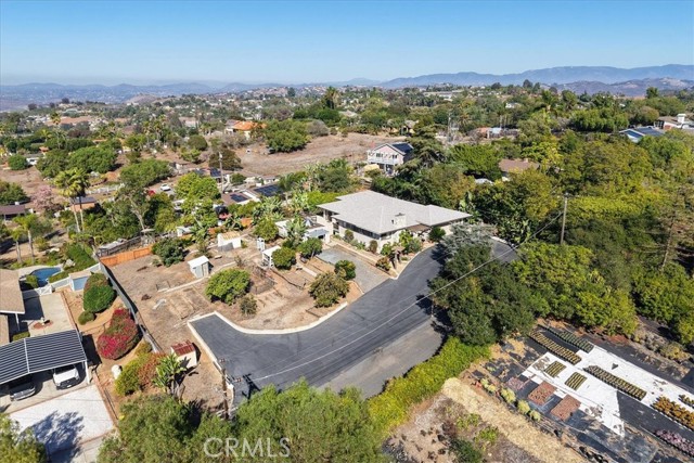 Detail Gallery Image 2 of 51 For 2995 Blackwell, Vista,  CA 92084 - 3 Beds | 2 Baths