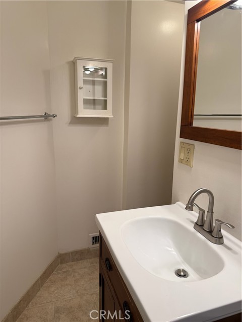 Detail Gallery Image 39 of 43 For 934 Highline Rd, Glendale,  CA 91205 - 3 Beds | 2 Baths