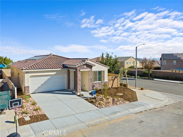 Detail Gallery Image 6 of 19 For 13176 Upland Ct, Hesperia,  CA 92344 - 3 Beds | 2 Baths