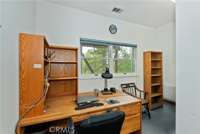 26349 Walnut Hills Drive, Lake Arrowhead CA: https://media.crmls.org/medias/8d06ebad-d0e5-425e-b020-9f32a95de8fc.jpg