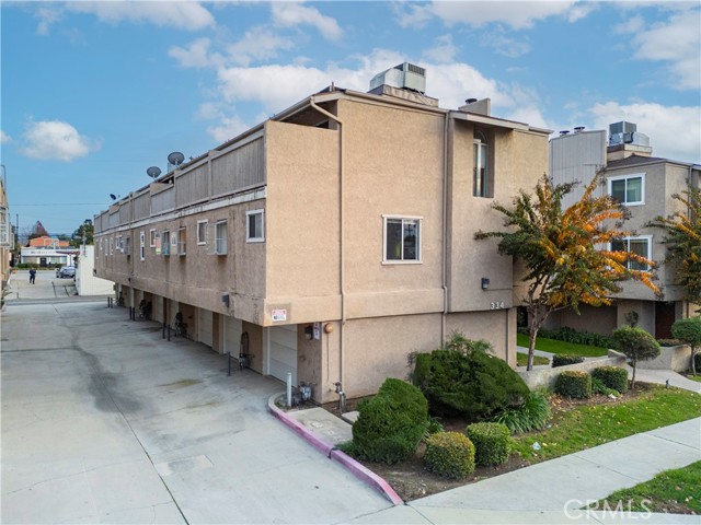 334 S Walnut Avenue, Brea CA: https://media.crmls.org/medias/8d07178e-485d-4a2b-be50-d1ac442cf2d3.jpg