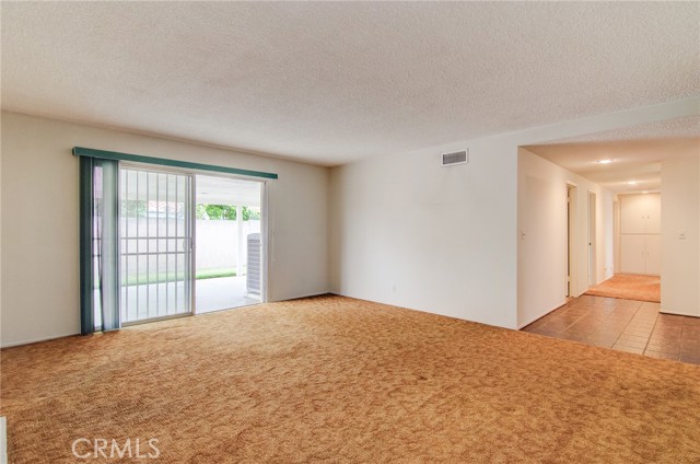 1924 W Secrest Way, Santa Ana CA: https://media.crmls.org/medias/8d07ab86-993f-4dc2-b388-3bbe520daf1e.jpg