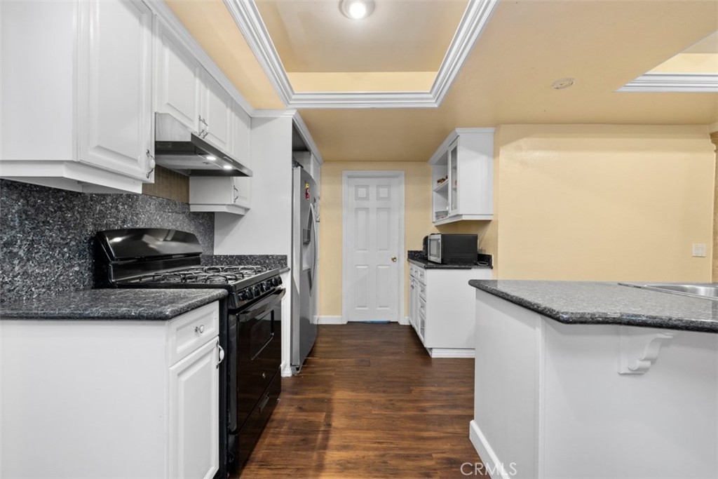 1523 W 12th Street