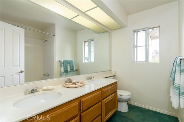 21714 Agajanian Lane, Saugus CA: https://media.crmls.org/medias/8d090a6c-d71c-4788-82f2-933119d965cf.jpg