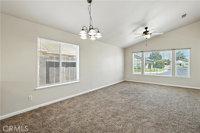 713 Vista Del Rey Drive, Atwater CA: https://media.crmls.org/medias/8d09d4f8-ea69-4d1d-ab22-daf4847b543f.jpg