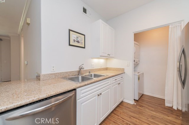 Detail Gallery Image 4 of 26 For 2224 Watermarke, Irvine,  CA 92612 - 1 Beds | 1 Baths