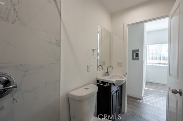 Detail Gallery Image 11 of 12 For 4608 Melbourne #3/4,  Hollywood,  CA 90027 - 0 Beds | 1 Baths