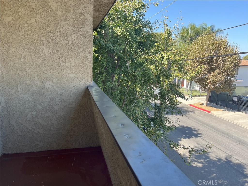 https://media.crmls.org/medias/8d0c587d-d22c-438b-8ab3-a46c9b4dfe56.jpg?preset=X-Large