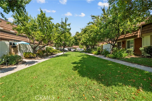Detail Gallery Image 38 of 45 For 10214 Larwin Ave #3,  Chatsworth,  CA 91311 - 4 Beds | 3 Baths