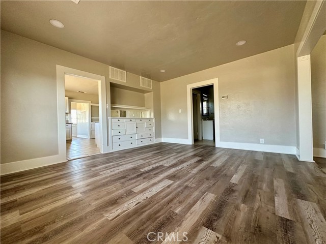 Detail Gallery Image 8 of 26 For 1236 N Brown St, Hanford,  CA 93230 - 3 Beds | 1 Baths