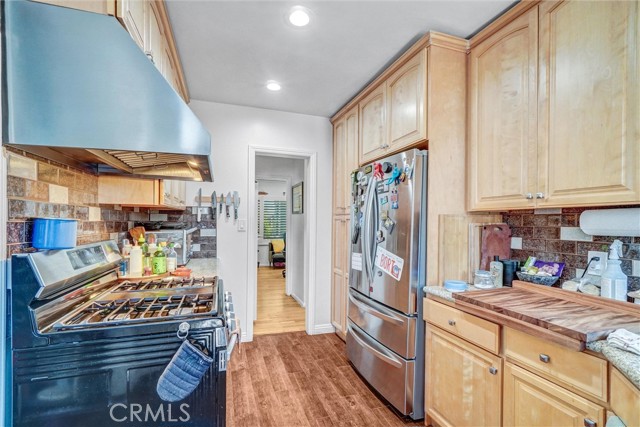 275 E Bort Street, Long Beach CA: https://media.crmls.org/medias/8d0ee1c1-d7c5-4230-9e62-9d71d0b34b39.jpg