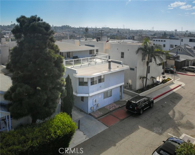 1086 Loma Dr, Hermosa Beach, California 90254, ,Residential Income,Sold,Loma Dr,SB22210208