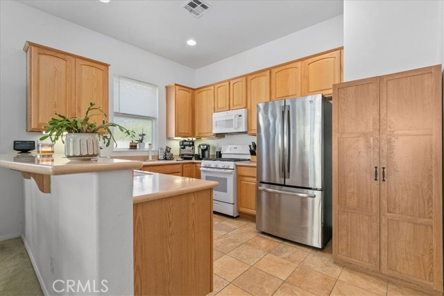 Detail Gallery Image 5 of 33 For 1664 Landmark Way, Hemet,  CA 92223 - 2 Beds | 2 Baths