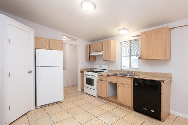 3549 Esplanade #404, Chico, CA, 95973 3549 Esplanade #404, Chico, CA, 95973