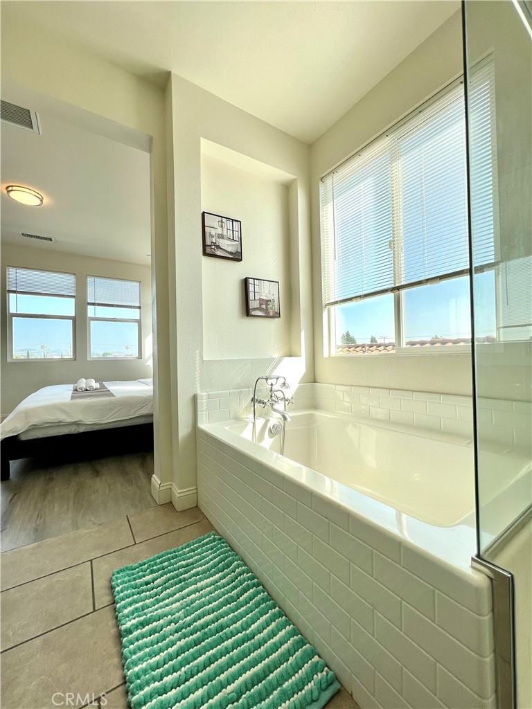 MLS #OC25256644 image #22