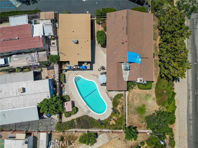 12995 6th, Yucaipa CA: https://media.crmls.org/medias/8d0fd816-0608-4242-b5d7-5c8683cbcd95.jpg