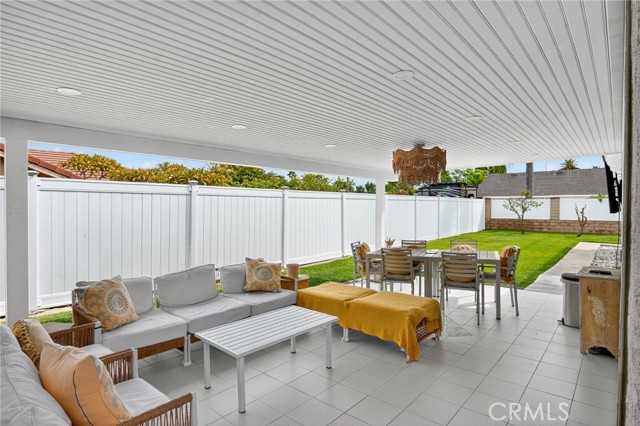 Detail Gallery Image 11 of 34 For 16921 Durham Dr, Yorba Linda,  CA 92886 - 3 Beds | 2 Baths