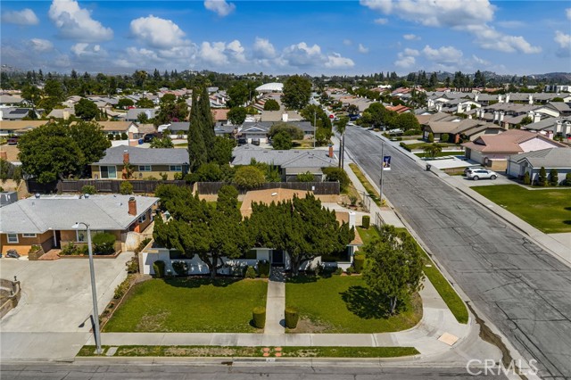 1644 Bradford Drive, Glendora CA: https://media.crmls.org/medias/8d110daf-12f0-43cf-a25d-de048aadbb87.jpg