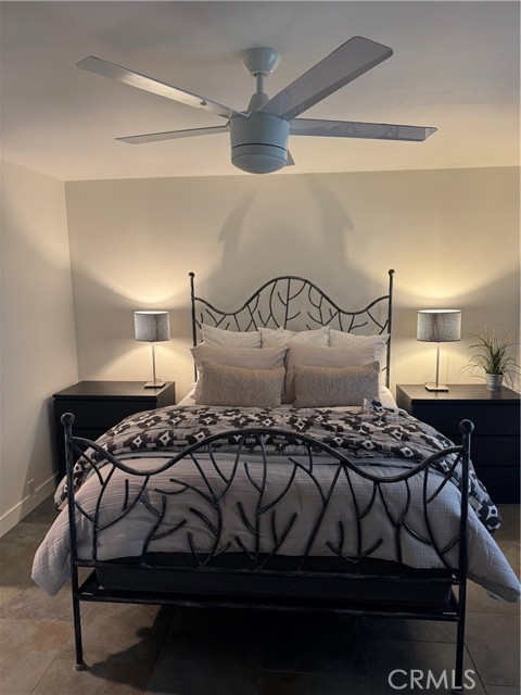 Detail Gallery Image 10 of 19 For 2522 University, Newport Beach,  CA 92660 - 2 Beds | 2 Baths