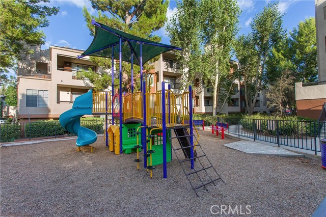 Detail Gallery Image 13 of 19 For 5545 Canoga Ave #320,  Woodland Hills,  CA 91367 - 1 Beds | 1 Baths
