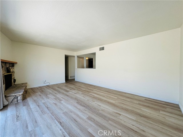 Detail Gallery Image 10 of 27 For 2105 E Petunia, Glendora,  CA 91740 - 3 Beds | 2 Baths