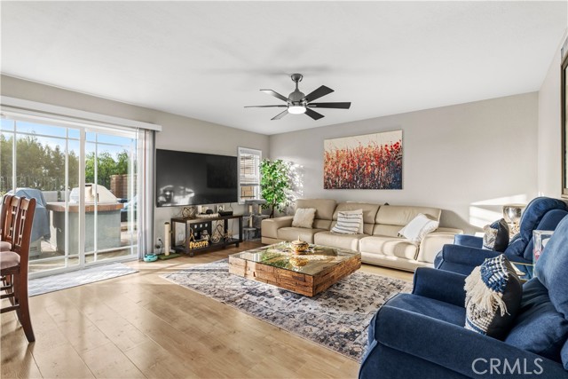 Detail Gallery Image 4 of 22 For 21741 Jornada, Mission Viejo,  CA 92692 - 4 Beds | 2/1 Baths