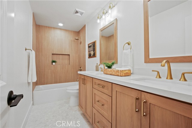24711 Acropolis Drive, Mission Viejo CA: https://media.crmls.org/medias/8d13205b-160f-402f-a0ad-6bf416c63734.jpg